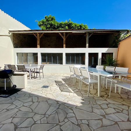 Villa Grande surface 252m2 jusqu'à 15 personnes avec terrasse - Barbecue , baby foot et parking gratuit - Malo Leone Mauleon Esterno foto